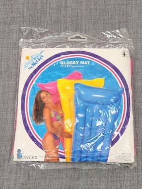 Intex 90s Hot Pink Glossy Mat Inflatable Pool Float. 72 × 27